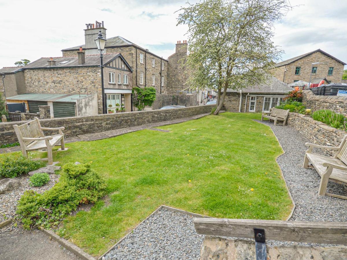 Mini Milestone Villa Sedbergh Bagian luar foto